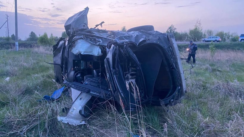 На саратовской трассе Toyota Camry опрокинулась в кювет, водитель погиб